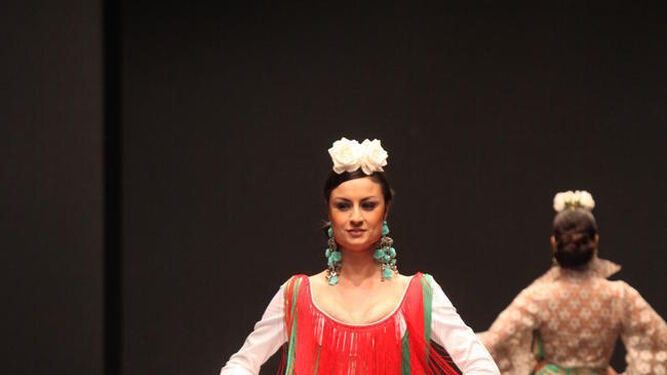 Colecci&oacute;n: Sue&ntilde;os de Turq&iacute;a - Pasarela Flamenca 2011